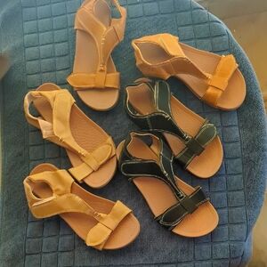 3 Pairs Of Stylish Unused Sandals in Black and Tan! Sz 38 uk /7.5 usa
